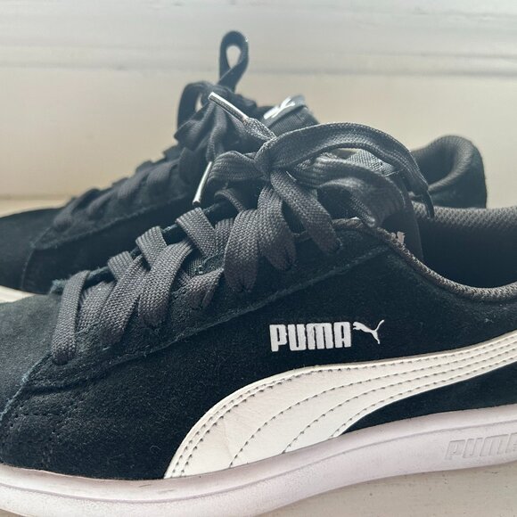 Puma Smash v2 Suede Sneakers- Unisex ( Boys/Women)  Size 4.5 US/ 36 Euro - Picture 2 of 8